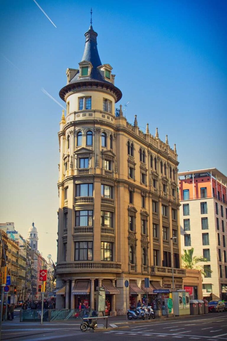 Corner building with a turret in Barcelona’s city center