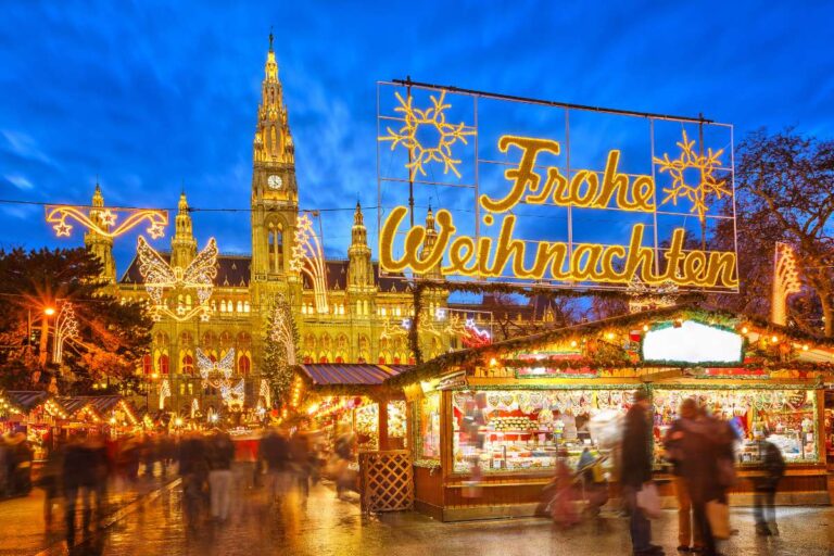 Christmas market in Vienna with small shops selling food, drinks and christmas stuff